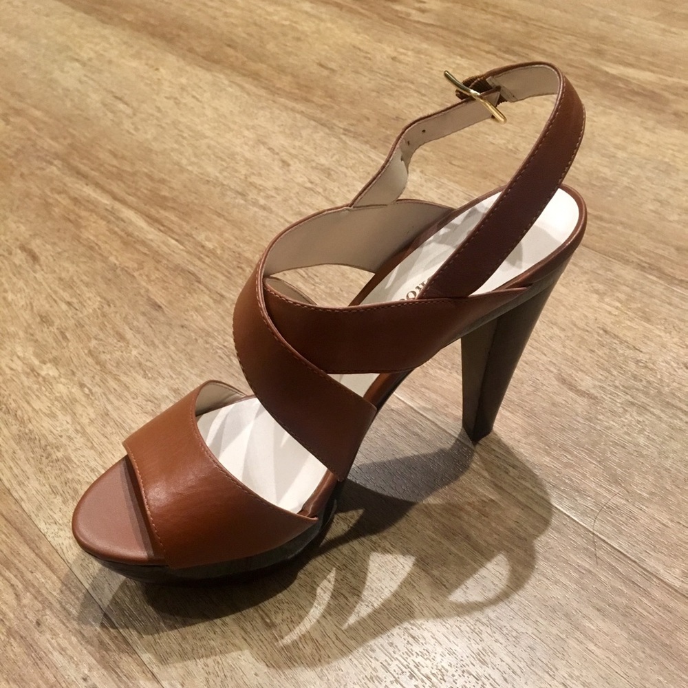 Audrey Brooke - brown open toe heel